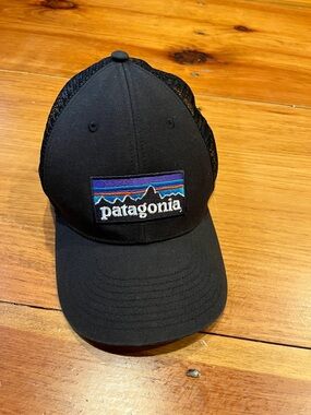 PATAGONIA O/S Black Logo Truckers Hat Fishing Nets Netplus